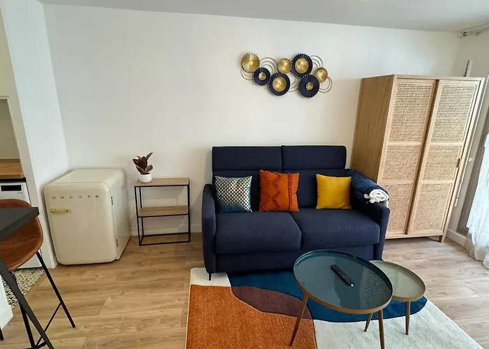 Furnished Studio Paris 17